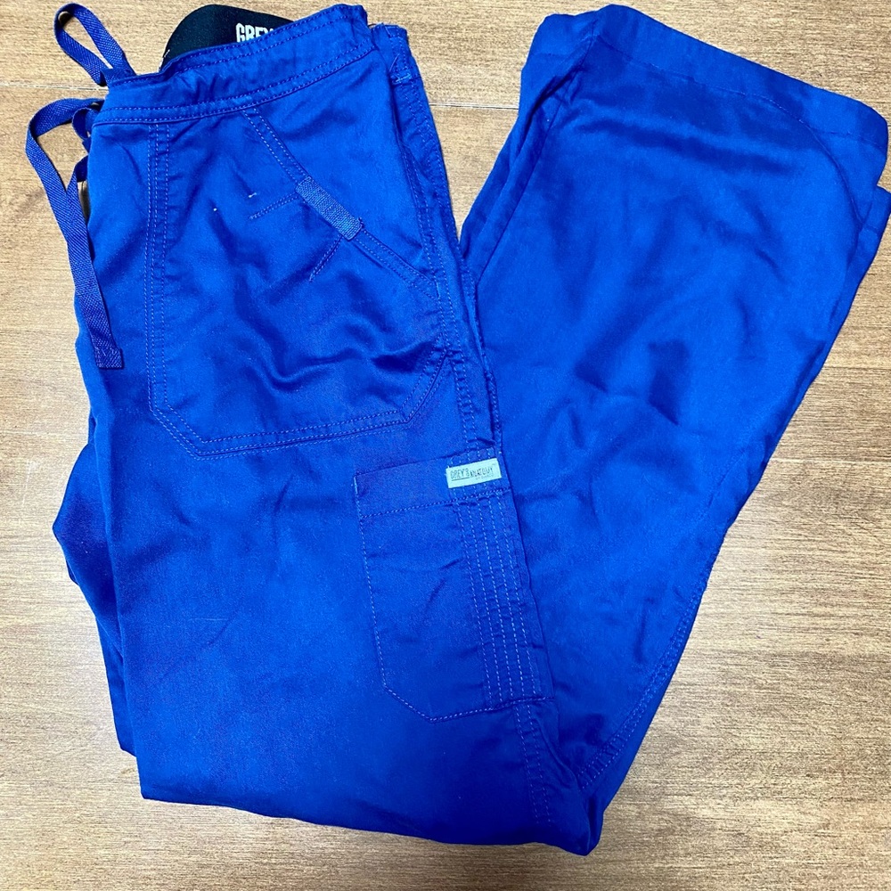 Grey’s Anatomy by Barco Women’s Cargo Scrub Bottoms - Size M